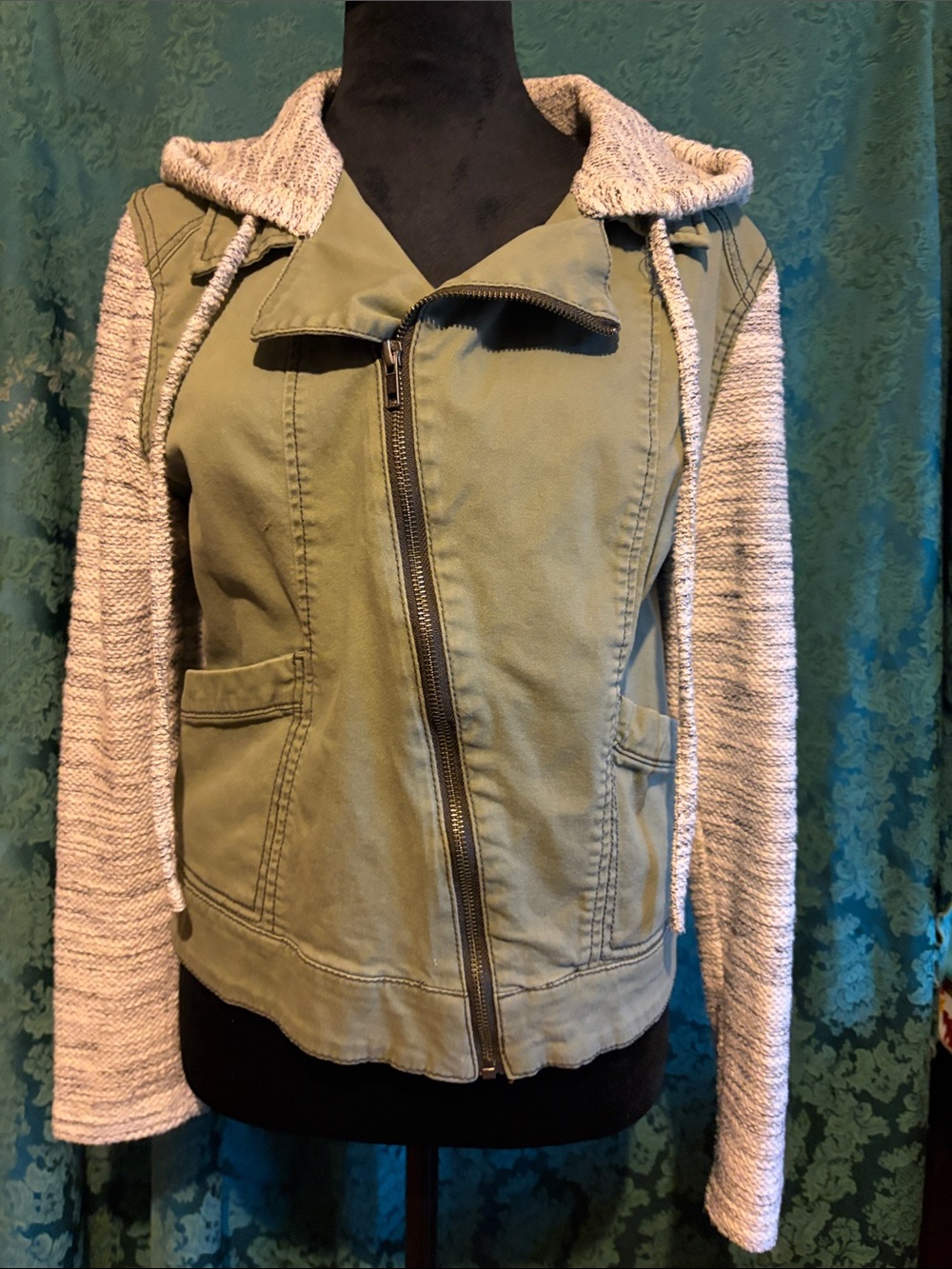 Mossimo Supply Co. Olive Green Utility Jacket with Cream Knit Sleeves